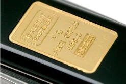 Victorinox Classic Gold Ingot 1gr 0.6203.87 Swiss Pocket Knife 13 Victorinox Classic Gold Ingot 1gr 0.6203.87 Swiss Pocket Knife -Victorinox VT0 6203 87 04 victorinox