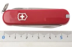 Victorinox - Classic 15 Victorinox - Classic -Victorinox VT0 6203 07 victorinox vto06203 classic rood d7