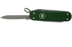 Victorinox Classic Alox Green 0.6221-24R4.KTE1 Knivesandtools Edition, Swiss Pocket Knife 10 Victorinox Classic Alox Green 0.6221-24R4.KTE1 Knivesandtools Edition, Swiss Pocket Knife -Victorinox VT0 6221 24R4 KTE1 03 victorinox