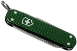 Victorinox Classic Alox Green 0.6221-24R4.KTE1 Knivesandtools Edition, Swiss Pocket Knife 11 Victorinox Classic Alox Green 0.6221-24R4.KTE1 Knivesandtools Edition, Swiss Pocket Knife -Victorinox VT0 6221 24R4 KTE1 04 victorinox