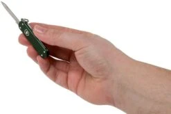 Victorinox Classic Alox Green 0.6221-24R4.KTE1 Knivesandtools Edition, Swiss Pocket Knife 13 Victorinox Classic Alox Green 0.6221-24R4.KTE1 Knivesandtools Edition, Swiss Pocket Knife -Victorinox VT0 6221 24R4 KTE1 06 victorinox