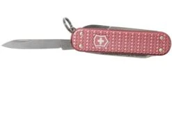 Victorinox Classic SD Precious Alox, Gentle Rose 0.6221.405G Swiss Pocket Knife 8 Victorinox Classic SD Precious Alox, Gentle Rose 0.6221.405G Swiss Pocket Knife -Victorinox VT0 6221 405G 03 victorinox