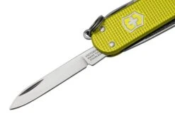 Victorinox Classic SD Alox Limited Edition 2023, 0.6221.L23 Electric Yellow, Swiss Pocket Knife 9 Victorinox Classic SD Alox Limited Edition 2023, 0.6221.L23 Electric Yellow, Swiss Pocket Knife -Victorinox VT0 6221 L23 03 victorinox