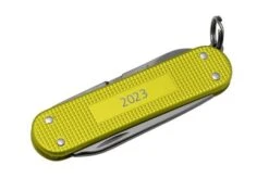 Victorinox Classic SD Alox Limited Edition 2023, 0.6221.L23 Electric Yellow, Swiss Pocket Knife 11 Victorinox Classic SD Alox Limited Edition 2023, 0.6221.L23 Electric Yellow, Swiss Pocket Knife -Victorinox VT0 6221 L23 05 victorinox