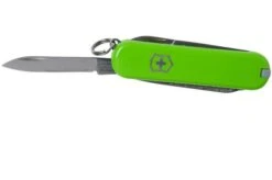 Victorinox Classic SD Colours, Smashed Avocado 0.6223.43G Swiss Pocket Knife 9 Victorinox Classic SD Colours, Smashed Avocado 0.6223.43G Swiss Pocket Knife -Victorinox VT0 6223 43G 03 victorinox