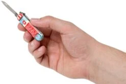 Victorinox Classic SD Let It Pop! Limited Edition 2019 0-6223-L1910 Swiss Pocket Knife 13 Victorinox Classic SD Let It Pop! Limited Edition 2019 0-6223-L1910 Swiss Pocket Knife -Victorinox VT0 6223 L1910 05 victorinox