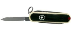Victorinox Classic SD Skateboarding Limited Edtion 2020 0-6223-L2003 Swiss Pocket Knife 10 Victorinox Classic SD Skateboarding Limited Edtion 2020 0-6223-L2003 Swiss Pocket Knife -Victorinox VT0 6223 L2003 03 victorinox 1