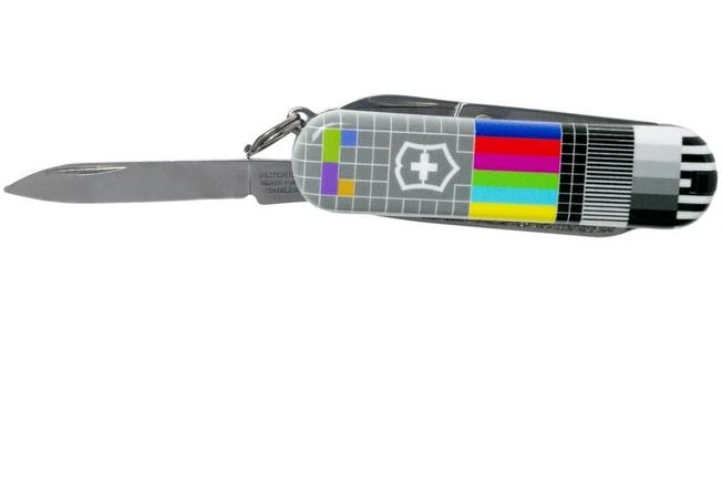 Victorinox Classic SD Retro TV Limited Edition 2021 0.6223.L2104 Swiss Pocket Knife 5 Victorinox Classic SD Retro TV Limited Edition 2021 0.6223.L2104 Swiss Pocket Knife - Image 3