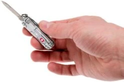 Victorinox Signature Lite, Swiss Pocket Knife, Transparant Silver -Victorinox VT0 6226 T7 06 victorinox vt0 6226 t7 06