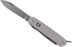 Victorinox Pioneer X 12 Victorinox Pioneer X -Victorinox VT0 8231 26 04 victorinox pioneer x vt0 8231 26 04