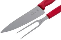 Victorinox SwissClassic 6.7131.2G, 2-piece Carving Set, Red -Victorinox VT6 7131 2G 03 victorinox