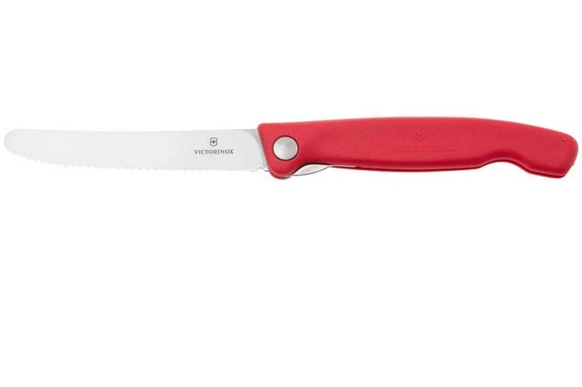 Victorinox SwissClassic 6.7831.FB Serrated Foldable Vegetable Knife, Red 3 Victorinox SwissClassic 6.7831.FB Serrated Foldable Vegetable Knife, Red