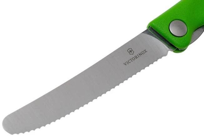Victorinox SwissClassic 6.7836.F4B Serrated Foldable Vegetable Knife, Green 5 Victorinox SwissClassic 6.7836.F4B Serrated Foldable Vegetable Knife, Green - Image 3