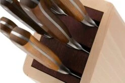 Victorinox Grand Maître Cutlery Block 7.7240.6, Maple Wood, 7-piece Knife Set With Block 15 Victorinox Grand Maître Cutlery Block 7.7240.6, Maple Wood, 7-piece Knife Set With Block -Victorinox VT7 7240 6 06 victorinox