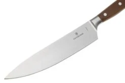 Victorinox Grand Maître Chef's Knife 7.7400.22G, Maple Wood, Chef's Knife, 22 Cm 9 Victorinox Grand Maître Chef's Knife 7.7400.22G, Maple Wood, Chef's Knife, 22 Cm -Victorinox VT7 7400 22G 03 victorinox