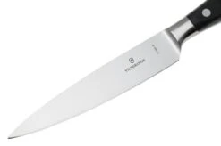 Victorinox Grand Maître Chef's Knife 7.7403.15G, POM, Chef's Knife, 15 Cm 9 Victorinox Grand Maître Chef's Knife 7.7403.15G, POM, Chef's Knife, 15 Cm -Victorinox VT7 7403 15G 03 victorinox