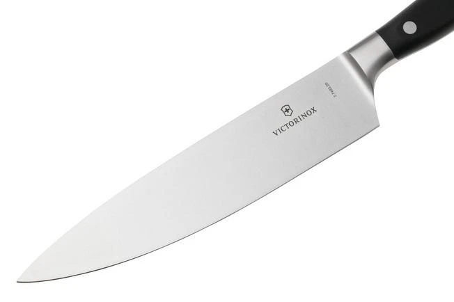 Victorinox Grand Maître Chef's Knife 7.7403.20G, POM, Chef's Knife, 20 Cm 5 Victorinox Grand Maître Chef's Knife 7.7403.20G, POM, Chef's Knife, 20 Cm - Image 3